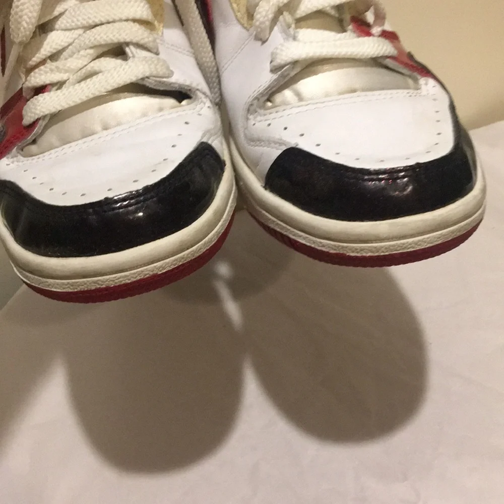 NIKE COURT FORCE women lace up Basketball High tops Sneakers 316117-161 size 7.5